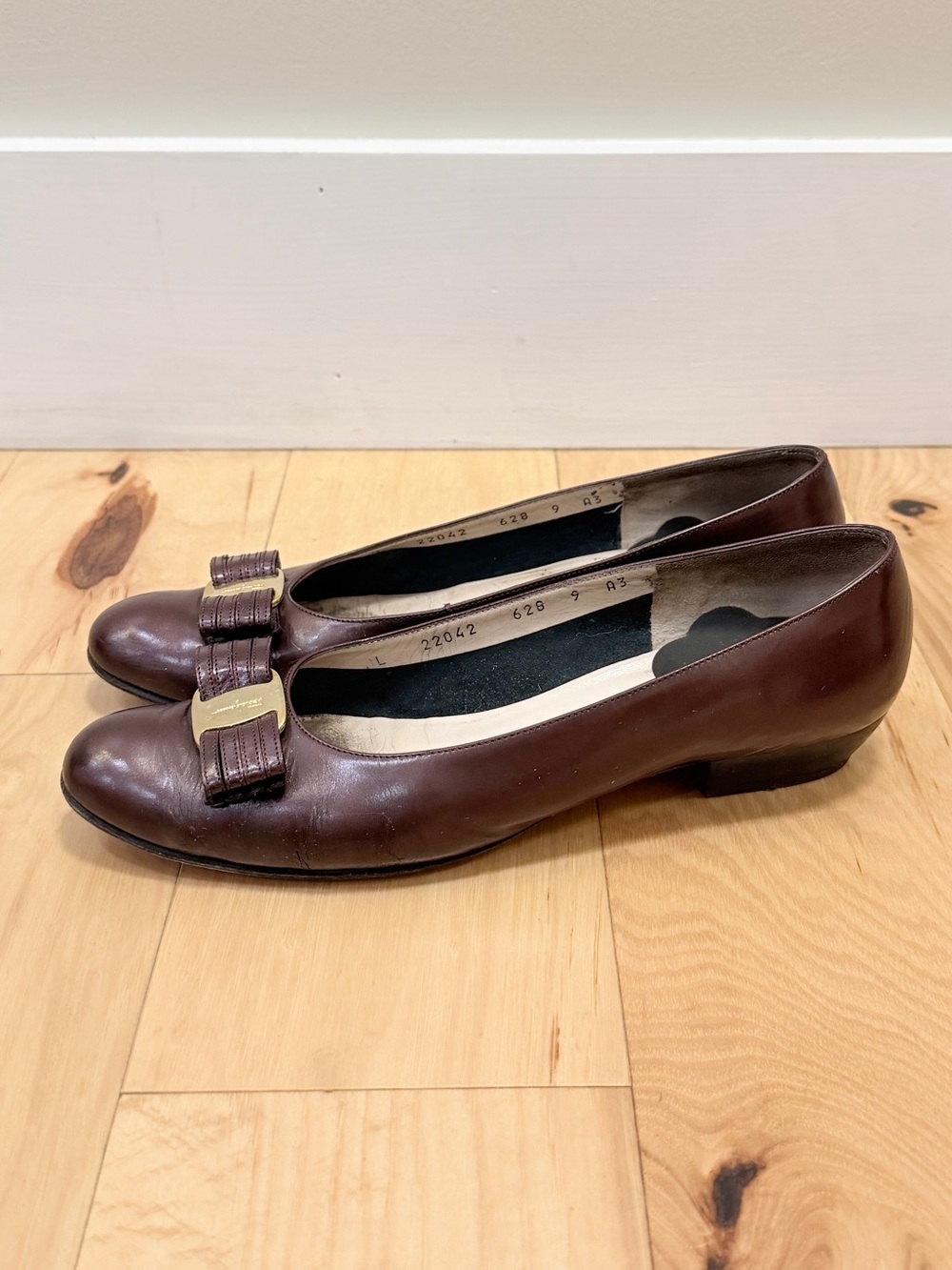 Salvatore Ferragamo Women’s Vara Bow Accent Leather Heels